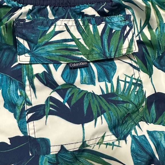 Calvin Klein Mens Regular Fit Swim Trunks Shorts XXL 2XL Hawaiian Island Leaf - Picture 14 of 15